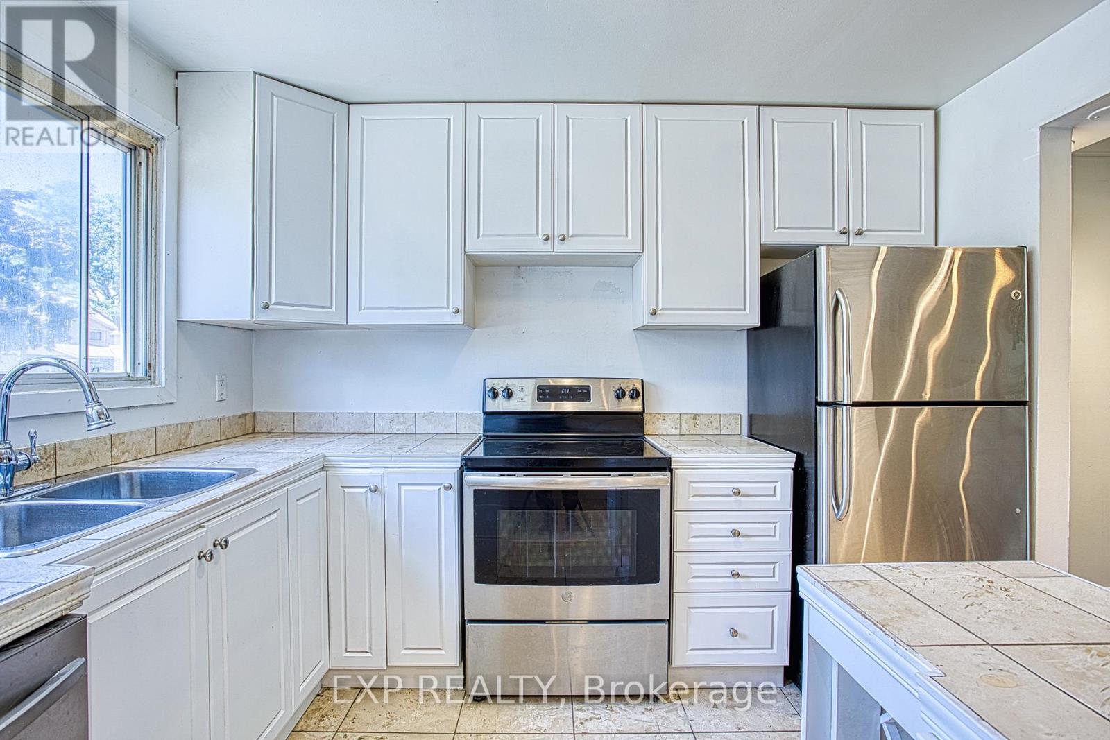 #85 75 BERKINDALE DRIVE - 8