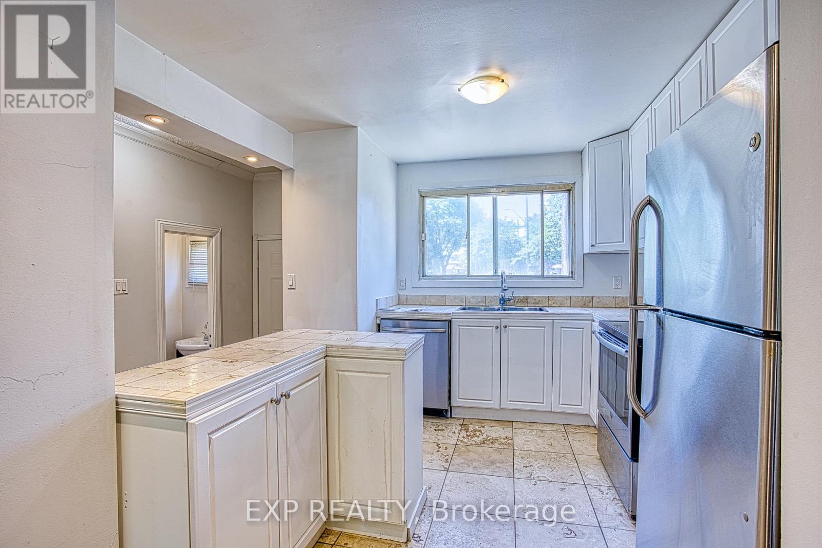 #85 75 BERKINDALE DRIVE - 9