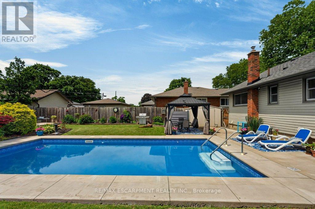 15 ROXANNE DRIVE - 26
