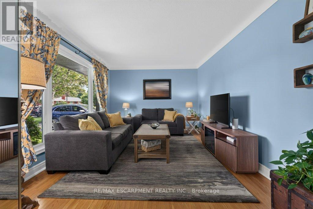 15 ROXANNE DRIVE - 5