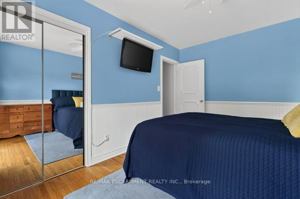 15 ROXANNE DRIVE - 9