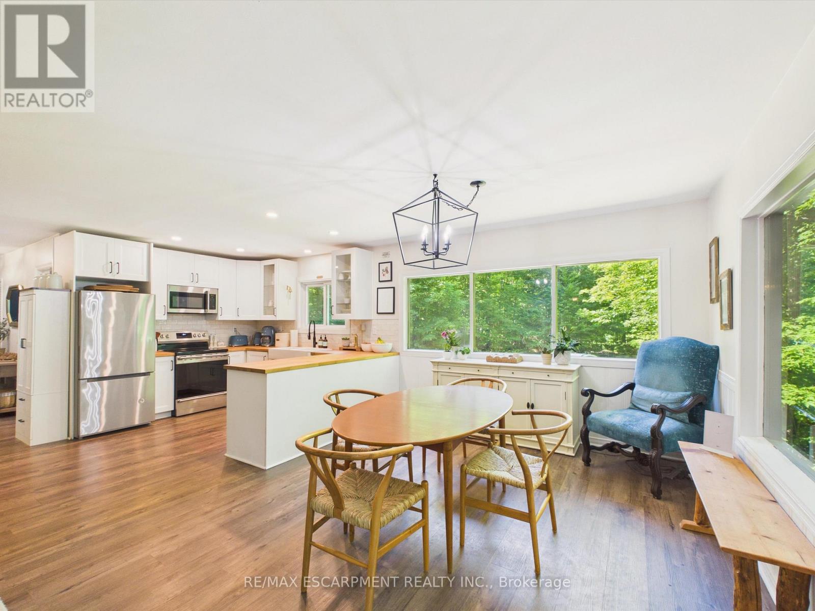 1700 LORIMER LAKE ROAD E - 9