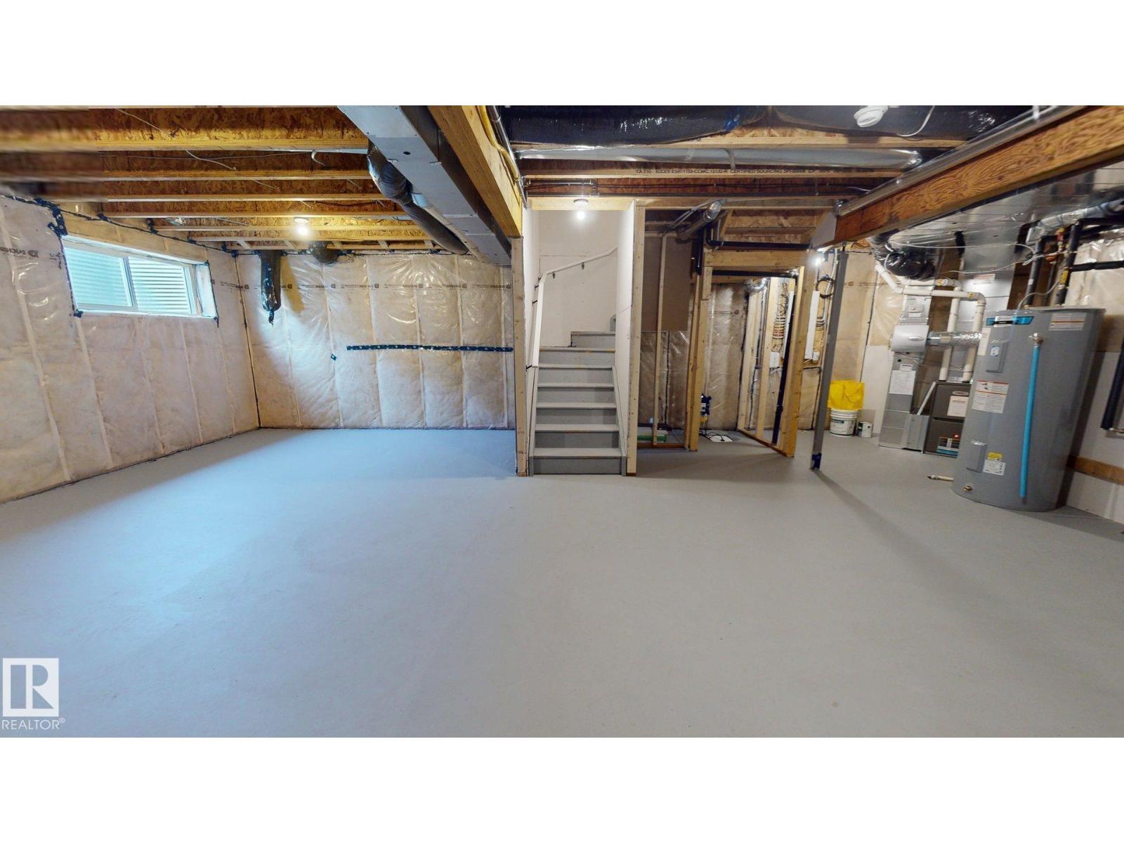 6404 27 AV SW - 19