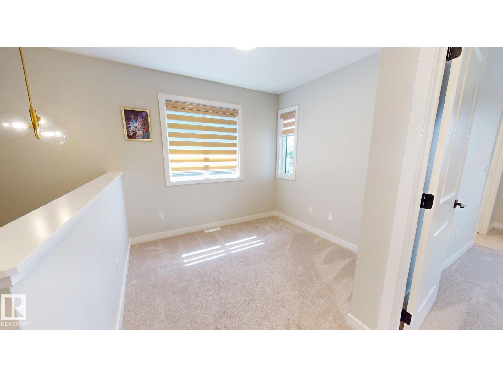 6404 27 AV SW - 9