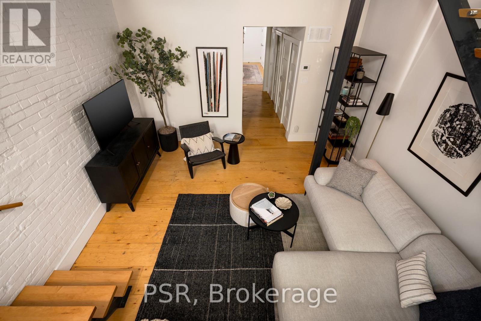 #8 20 BROCKTON AVENUE - 10