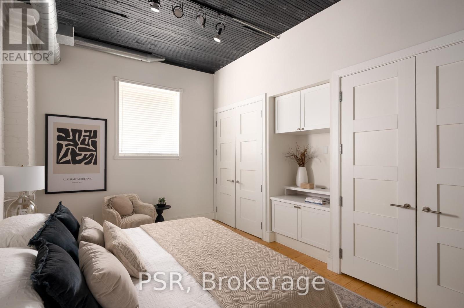 #8 20 BROCKTON AVENUE - 18