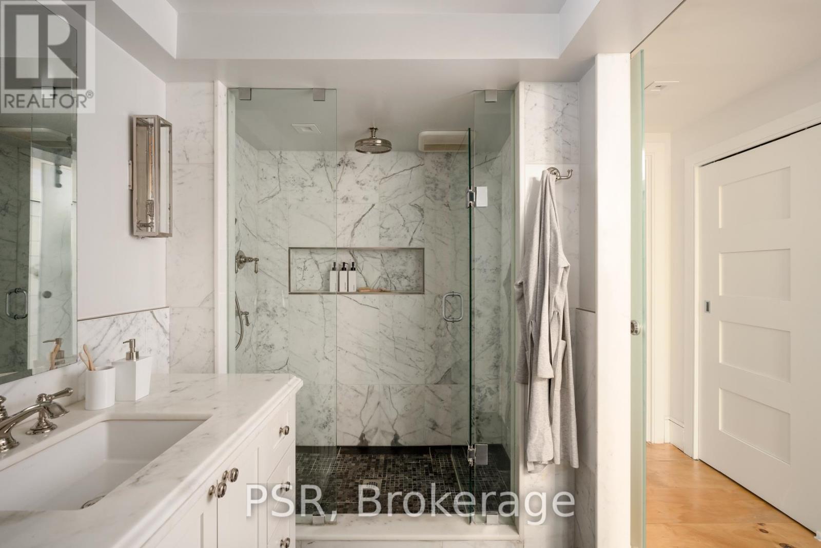 #8 20 BROCKTON AVENUE - 14