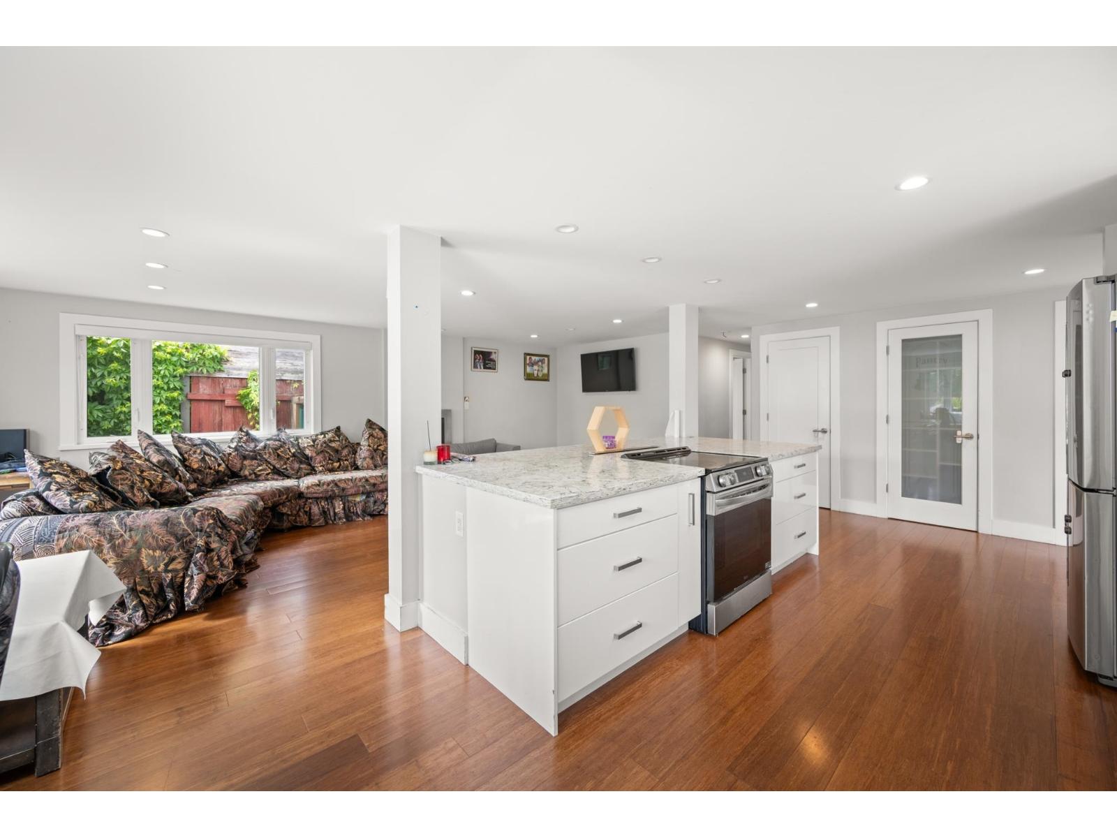 2225 CRYSTAL COURT, Abbotsford