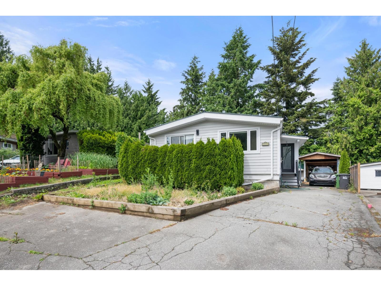 2225 CRYSTAL COURT, Abbotsford