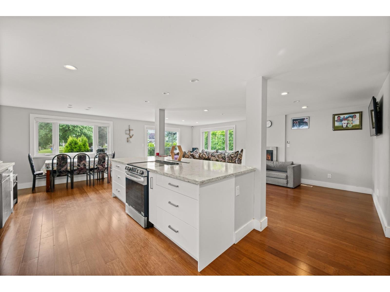 2225 CRYSTAL COURT, Abbotsford