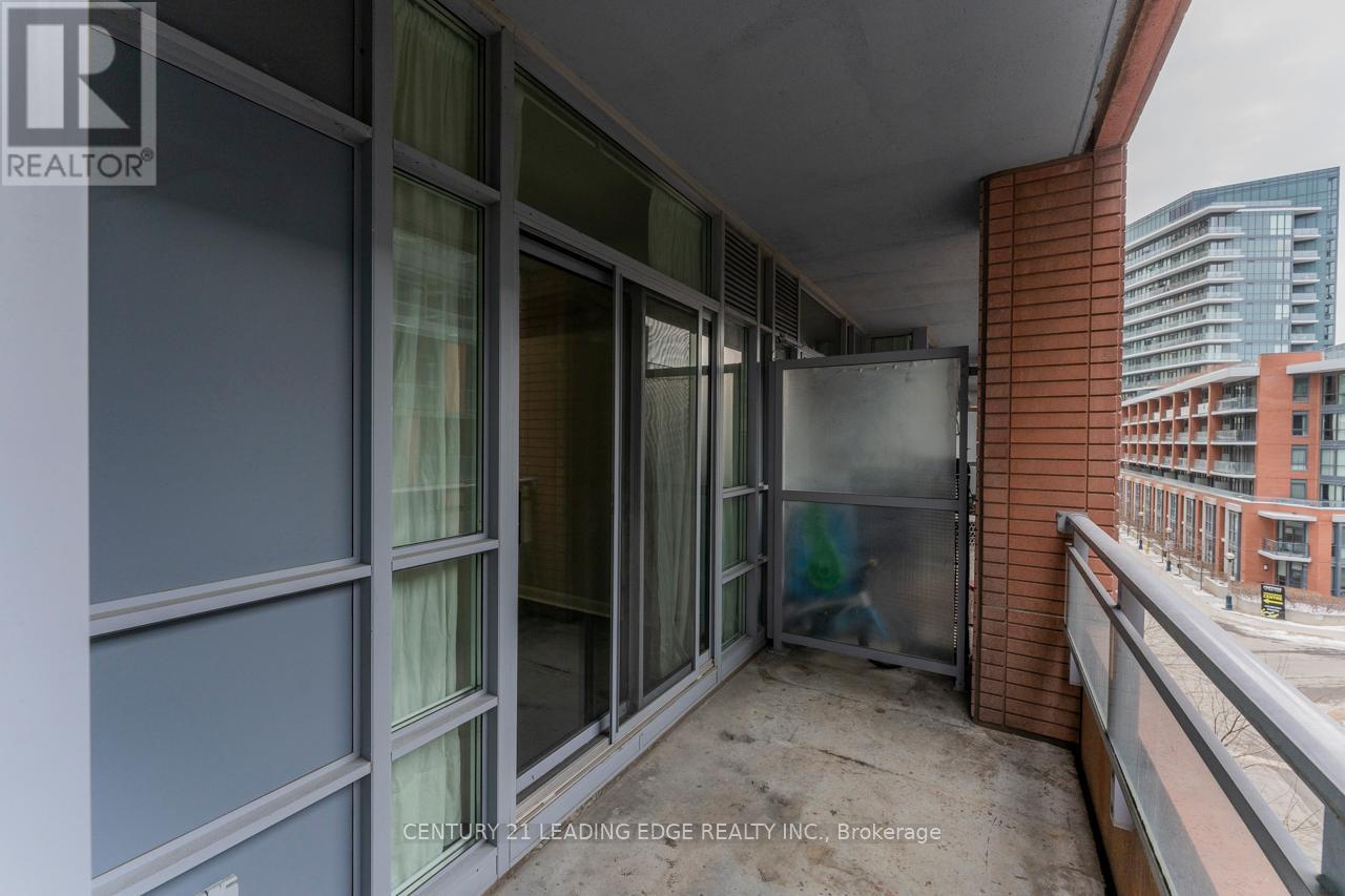 #517 15 BRUYERES MEWS - 16