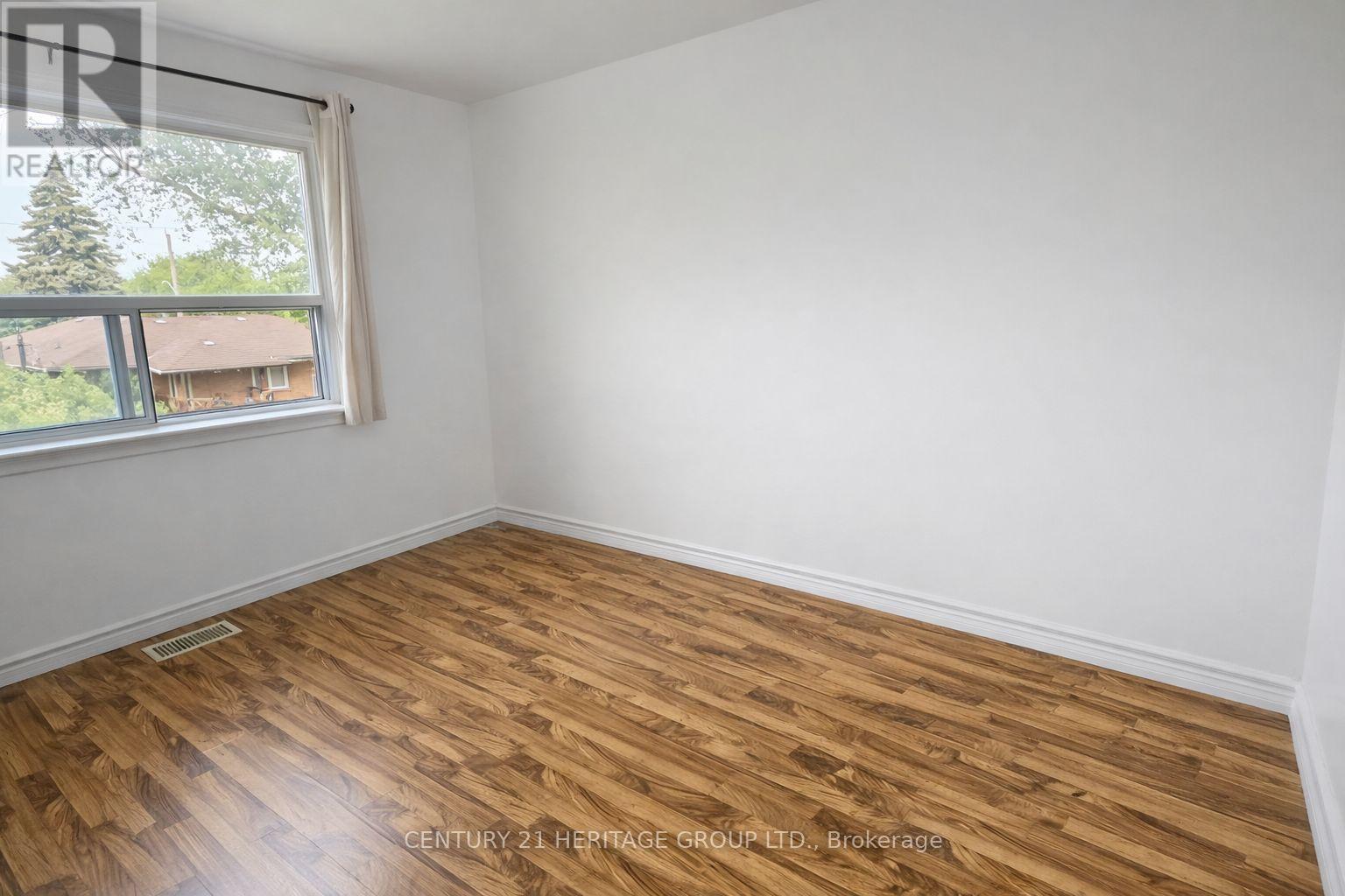 21 GARTHDALE COURT - 11