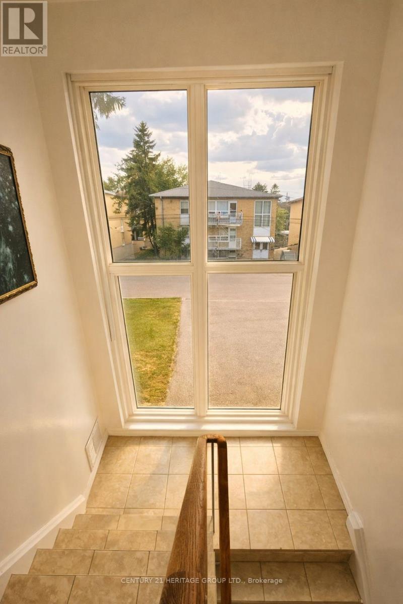 21 GARTHDALE COURT - 12