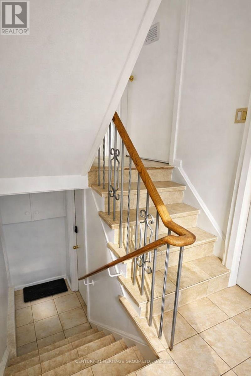 21 GARTHDALE COURT - 3