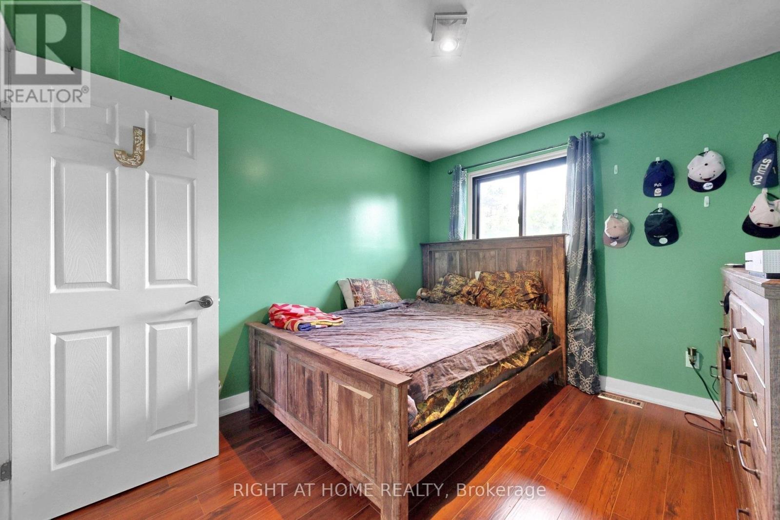 41 FLAMINGO CRESCENT - 24