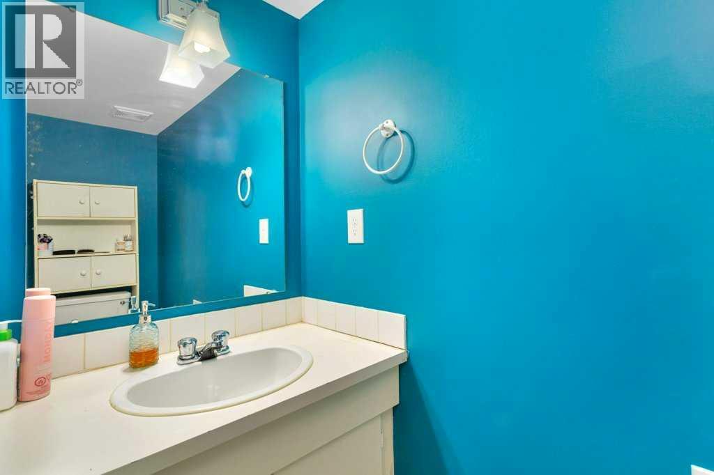 #13 80 Piper Drive - 28