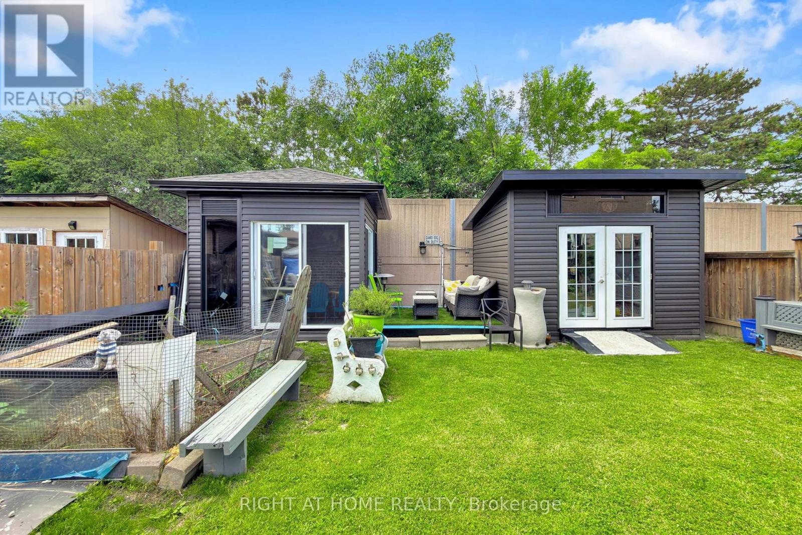 41 FLAMINGO CRESCENT - 37