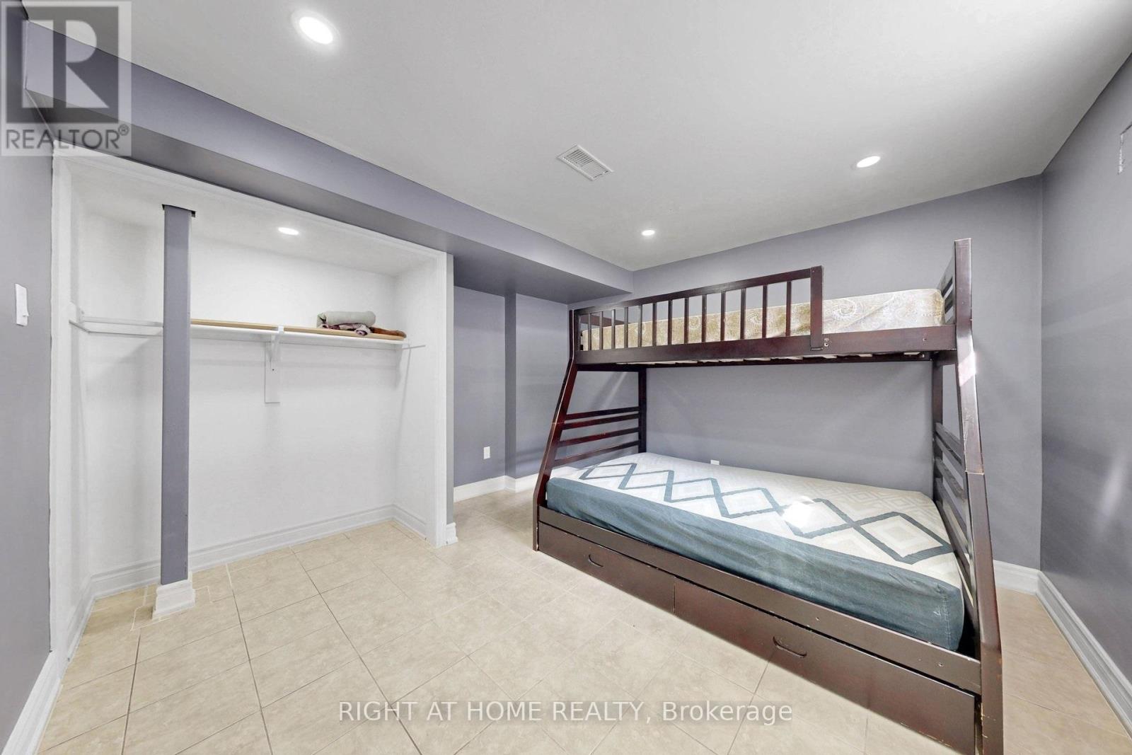 41 FLAMINGO CRESCENT - 49