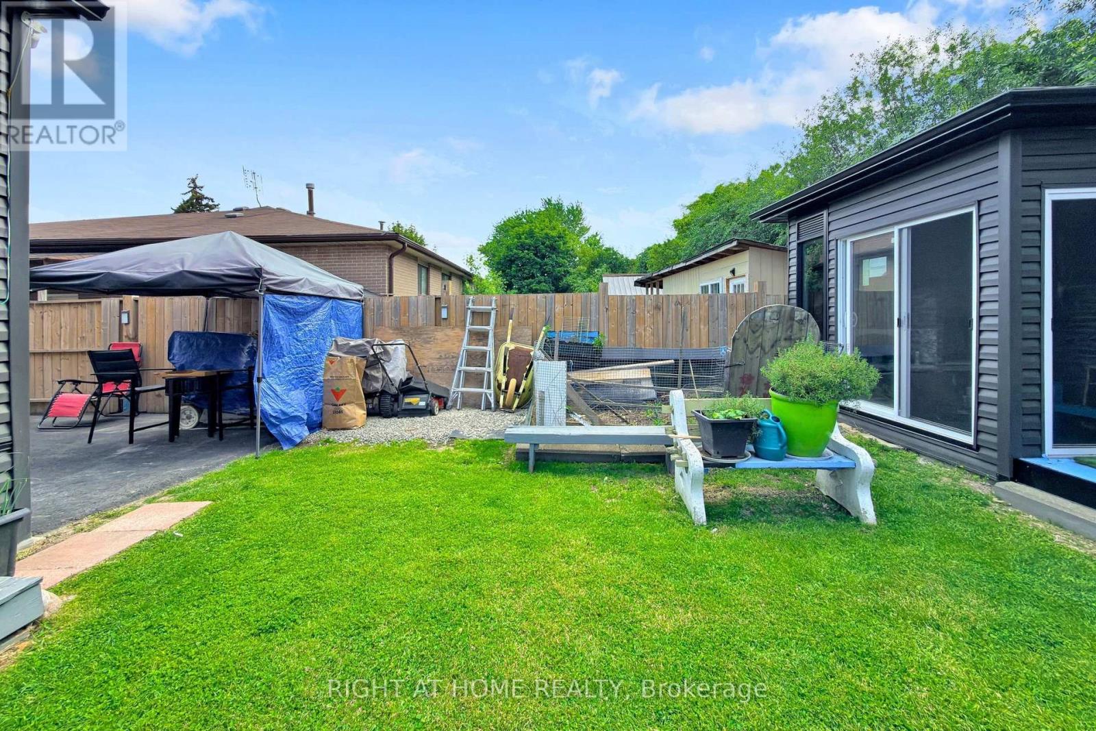 41 FLAMINGO CRESCENT - 39