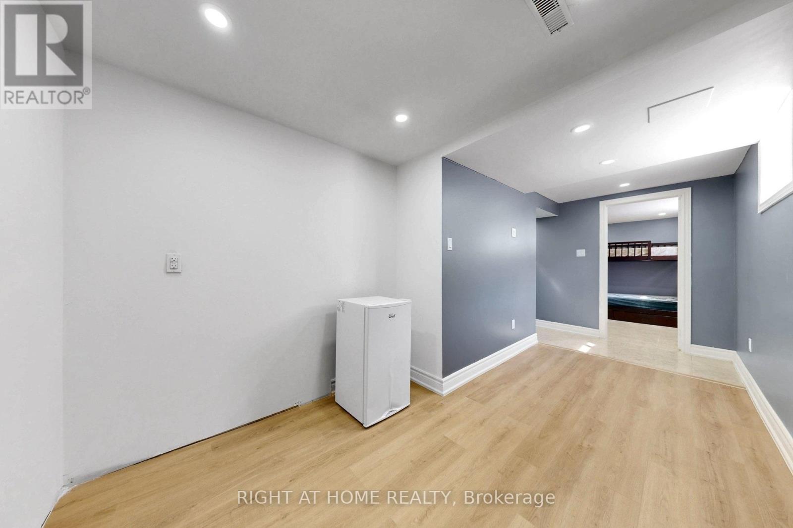 41 FLAMINGO CRESCENT - 50
