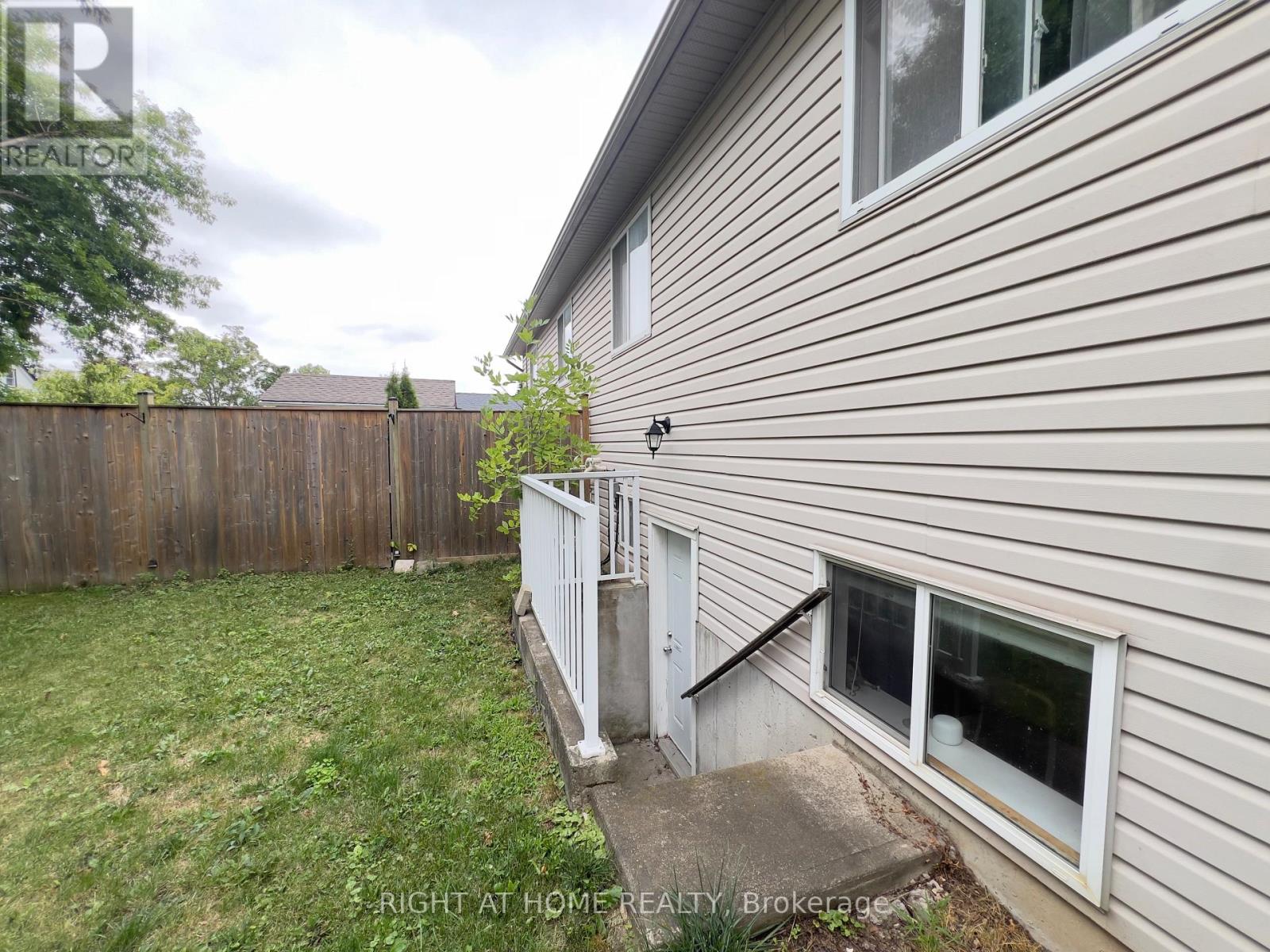 39 CUMMING STREET - 31