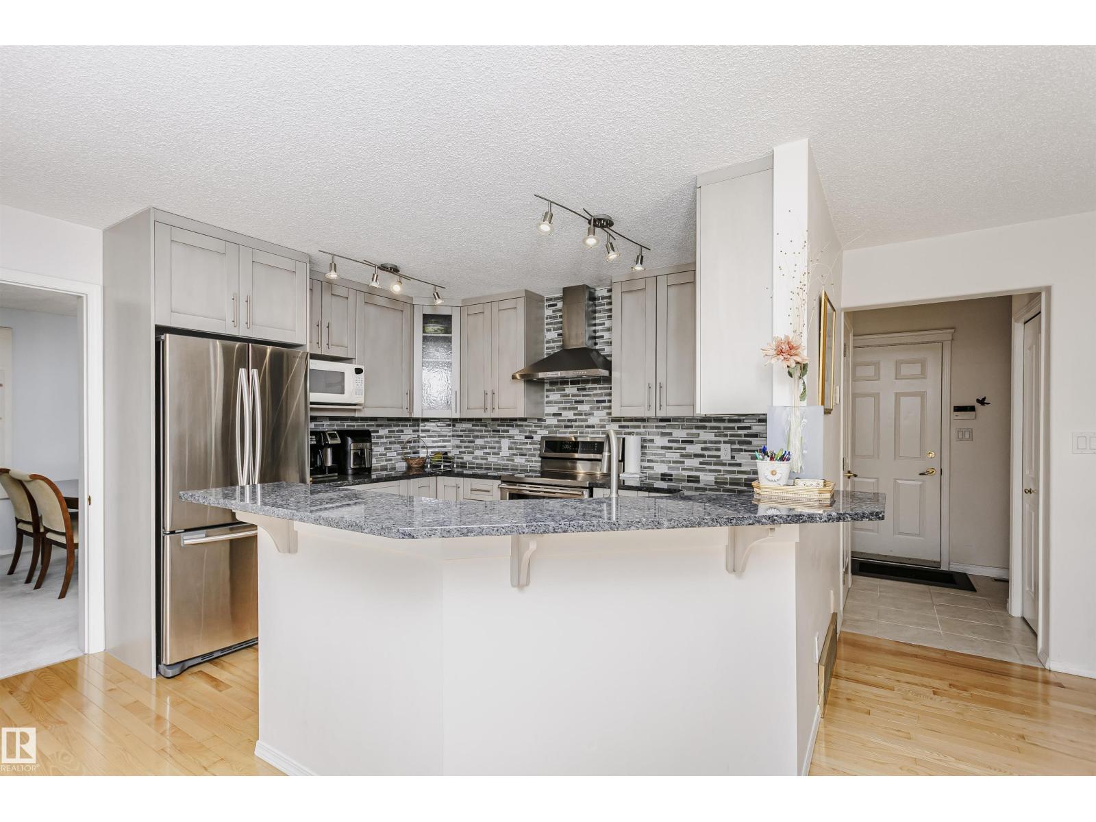 11023 11A AV NW - 13