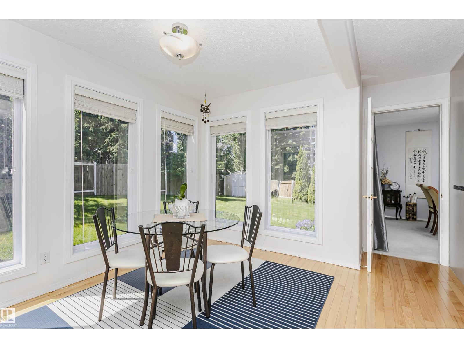 11023 11A AV NW - 16