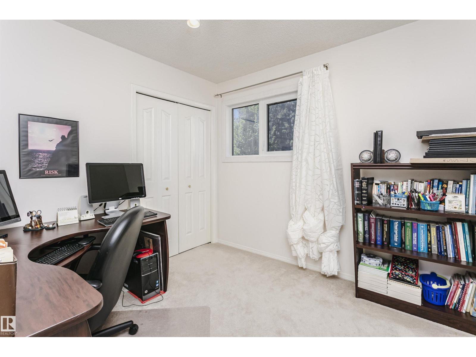 11023 11A AV NW - 26