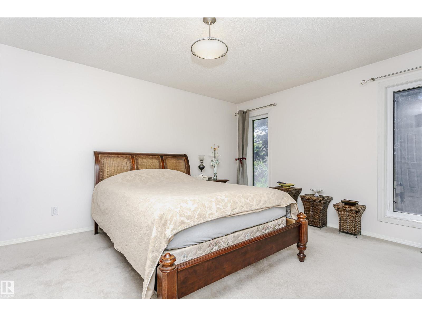 11023 11A AV NW - 29