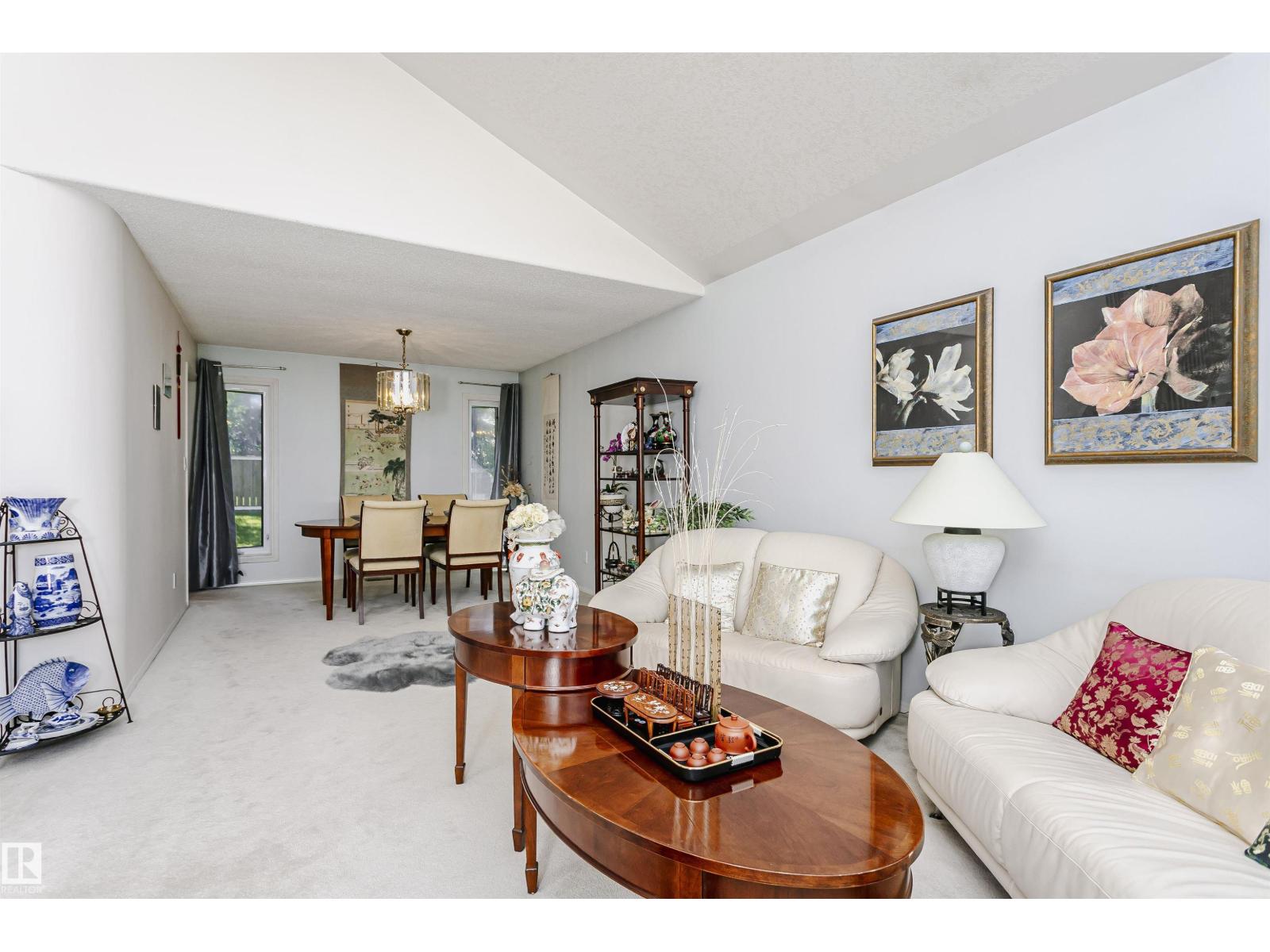 11023 11A AV NW - 8