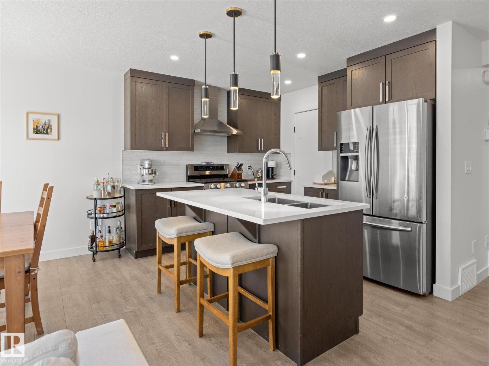 20935 95 AV NW - 10