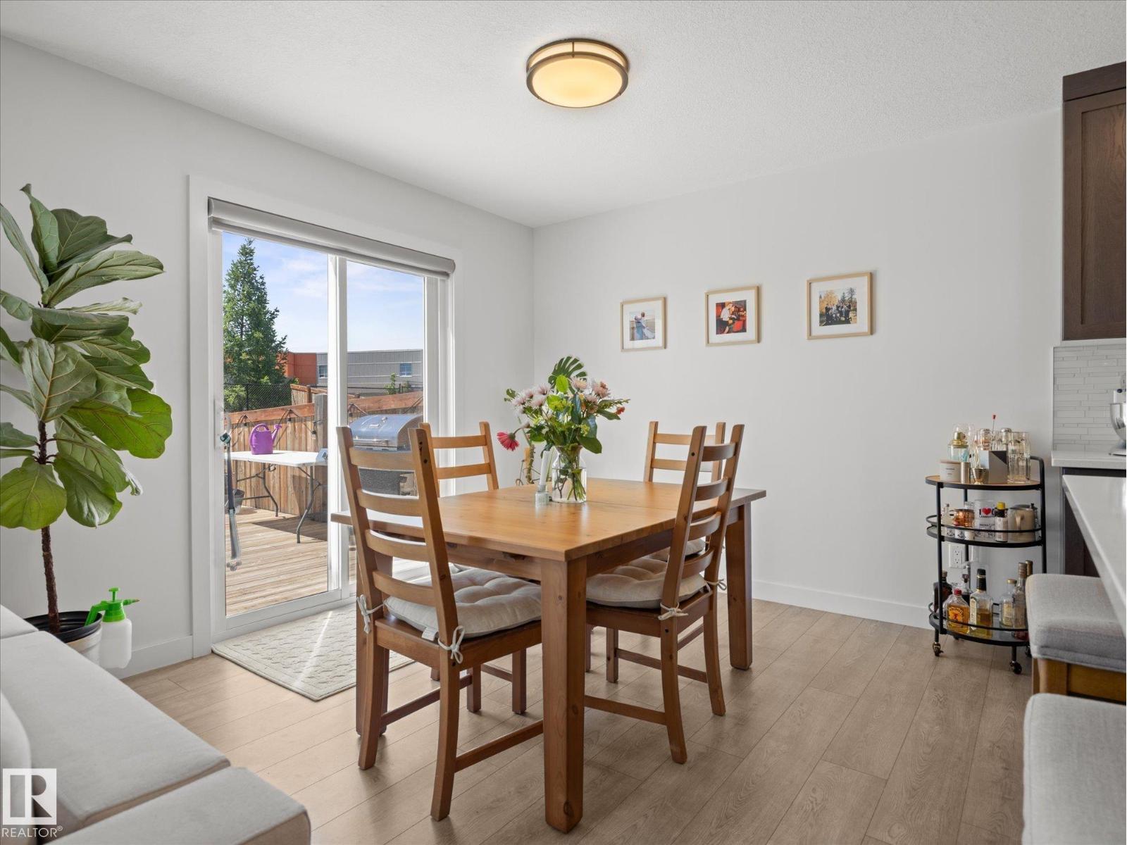 20935 95 AV NW - 14