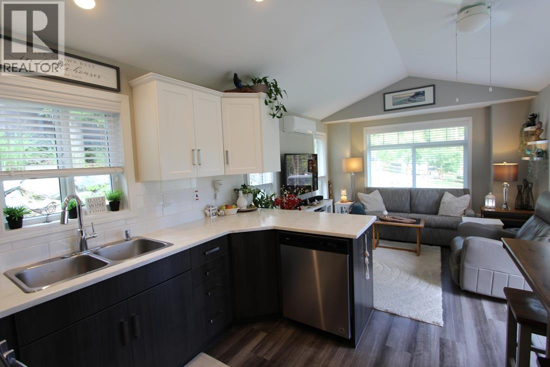 #98 5363 Squilax Anglemont Road - 7