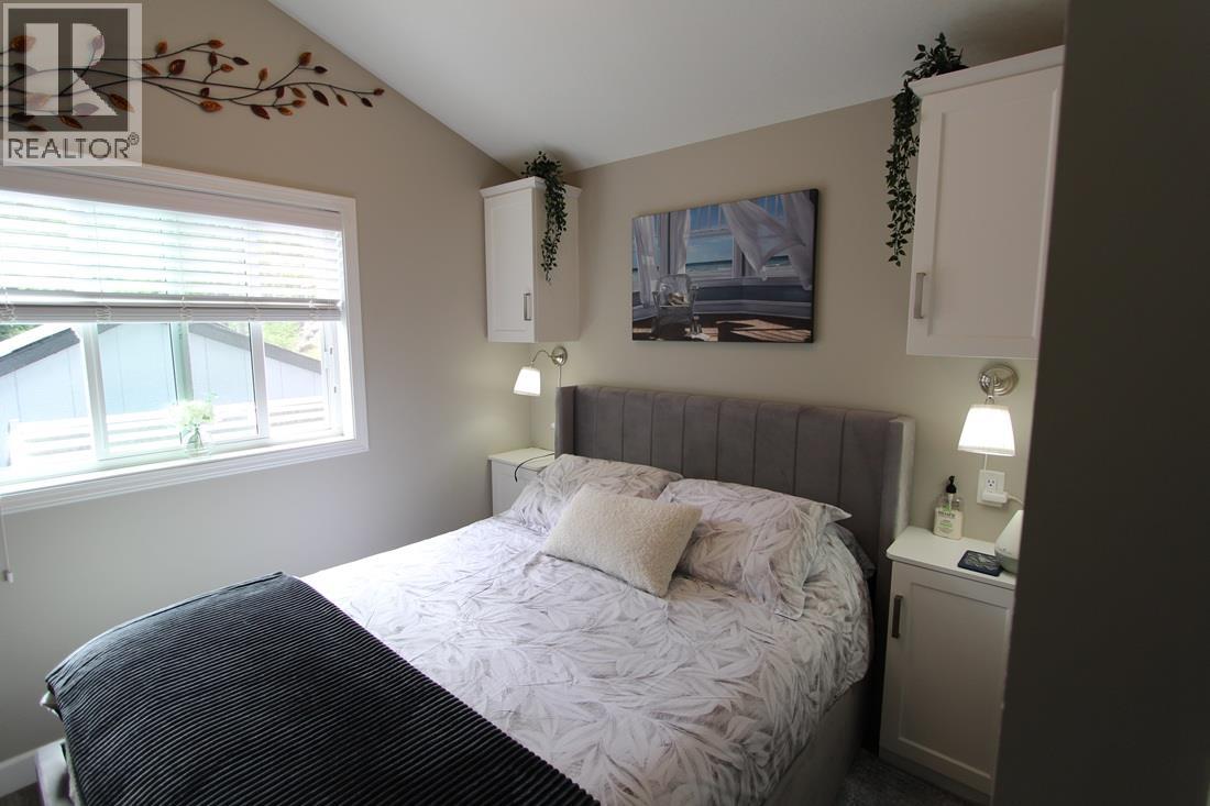 #98 5363 Squilax Anglemont Road - 9