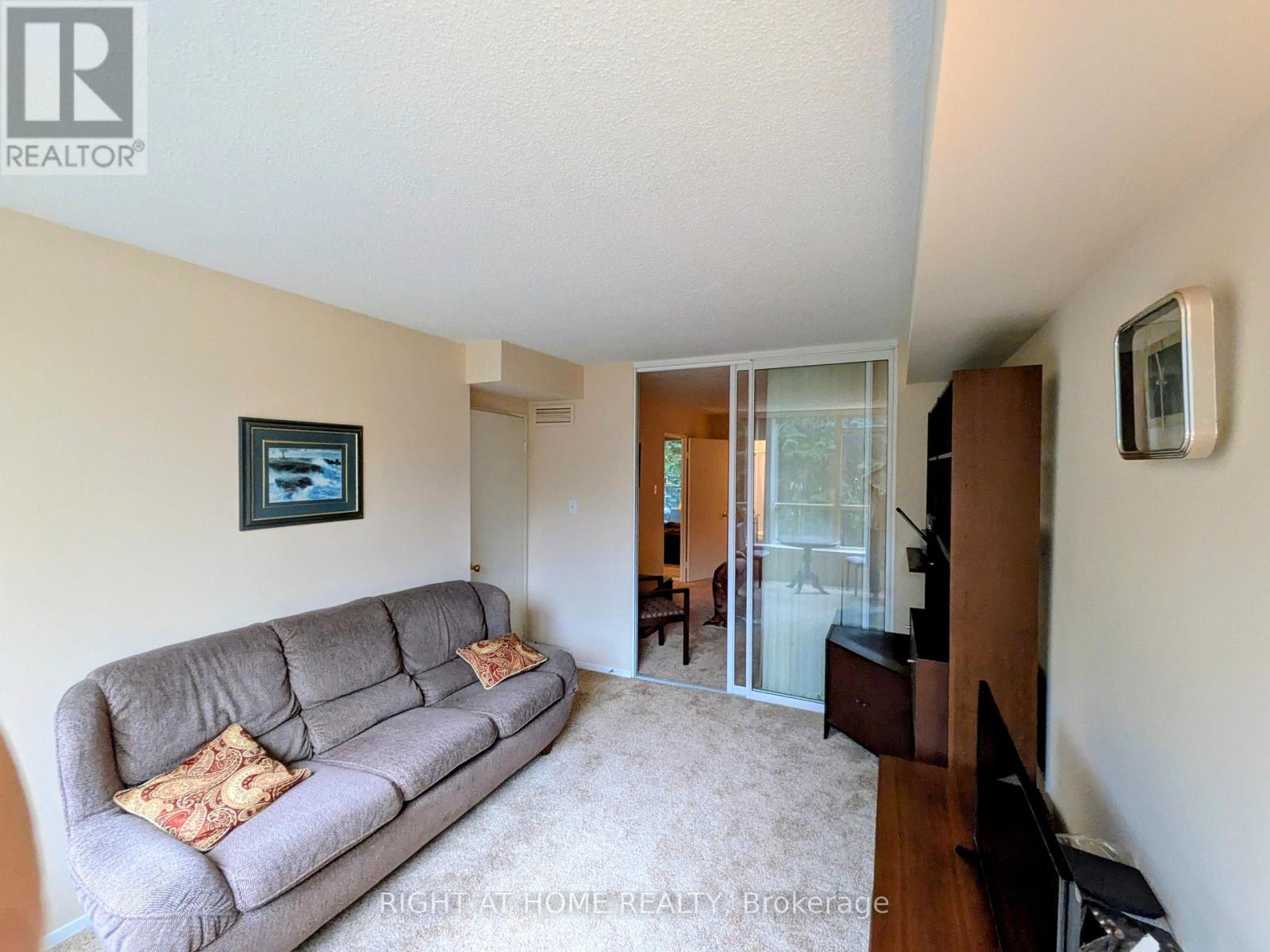 #226 1880 VALLEY FARM ROAD - 17