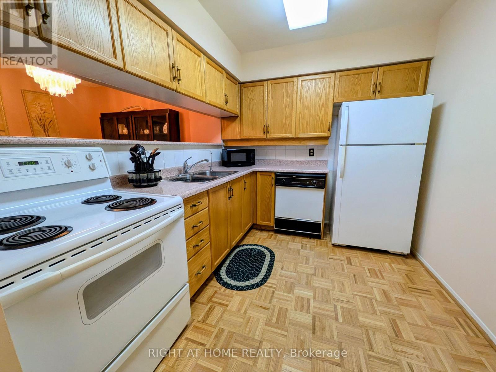 #226 1880 VALLEY FARM ROAD - 6
