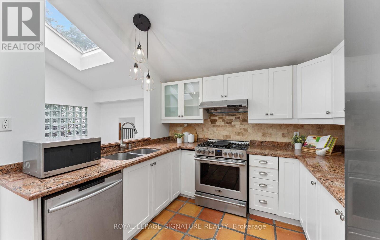 279 BIRKDALE ROAD - 12