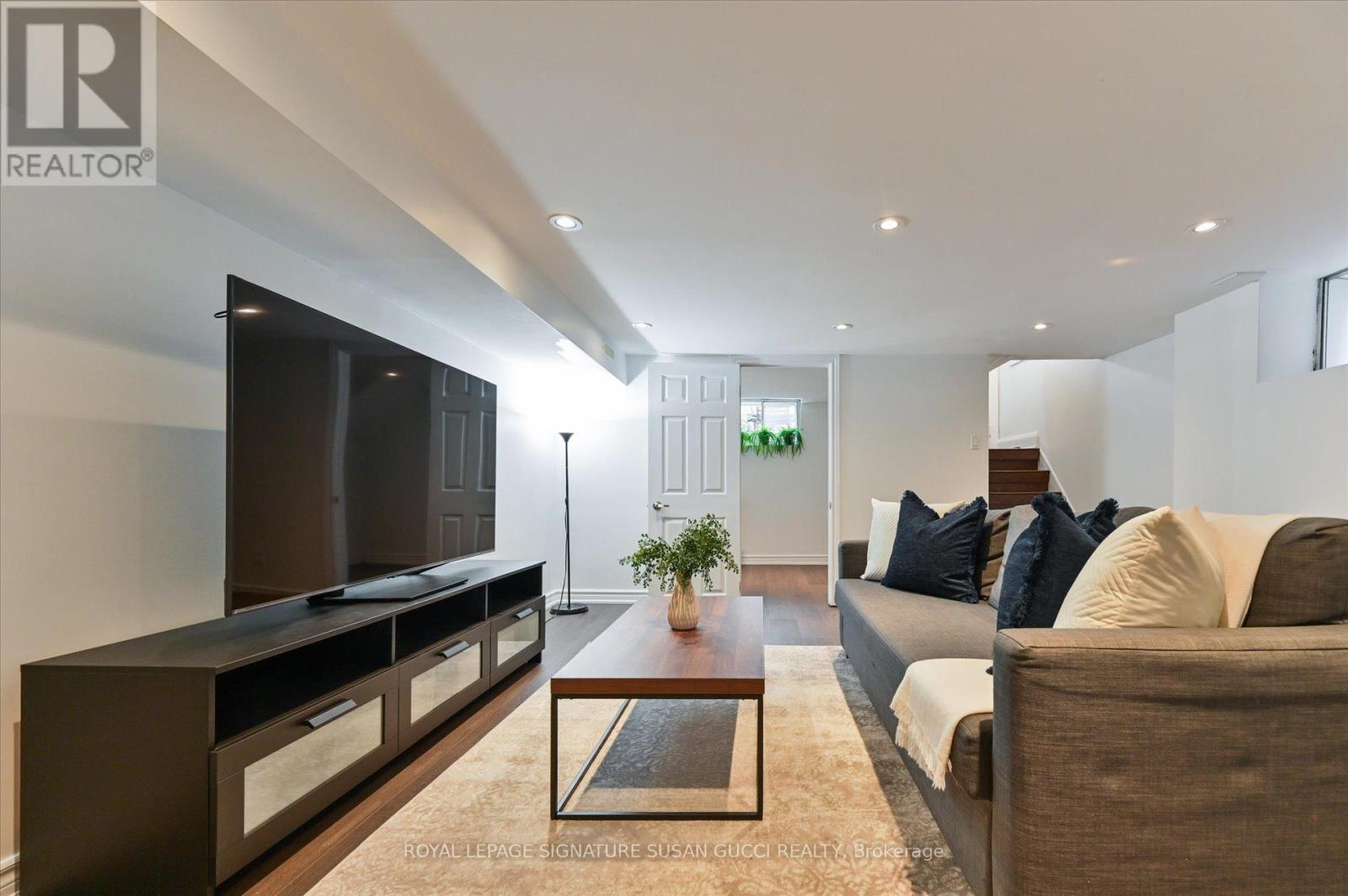 510 GLEBEHOLME BOULEVARD - 22