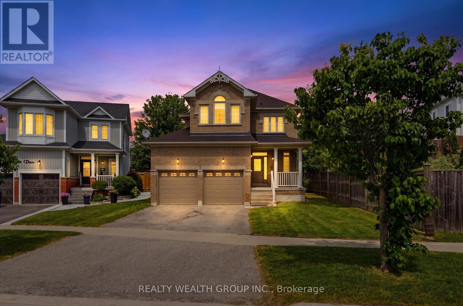 3 QUEENSPLATE DRIVE - 1