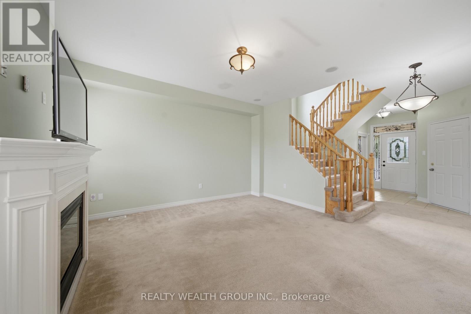 3 QUEENSPLATE DRIVE - 14