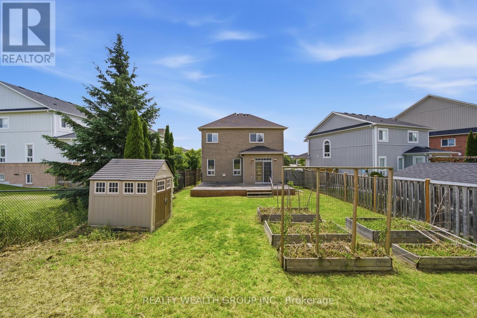 3 QUEENSPLATE DRIVE - 41