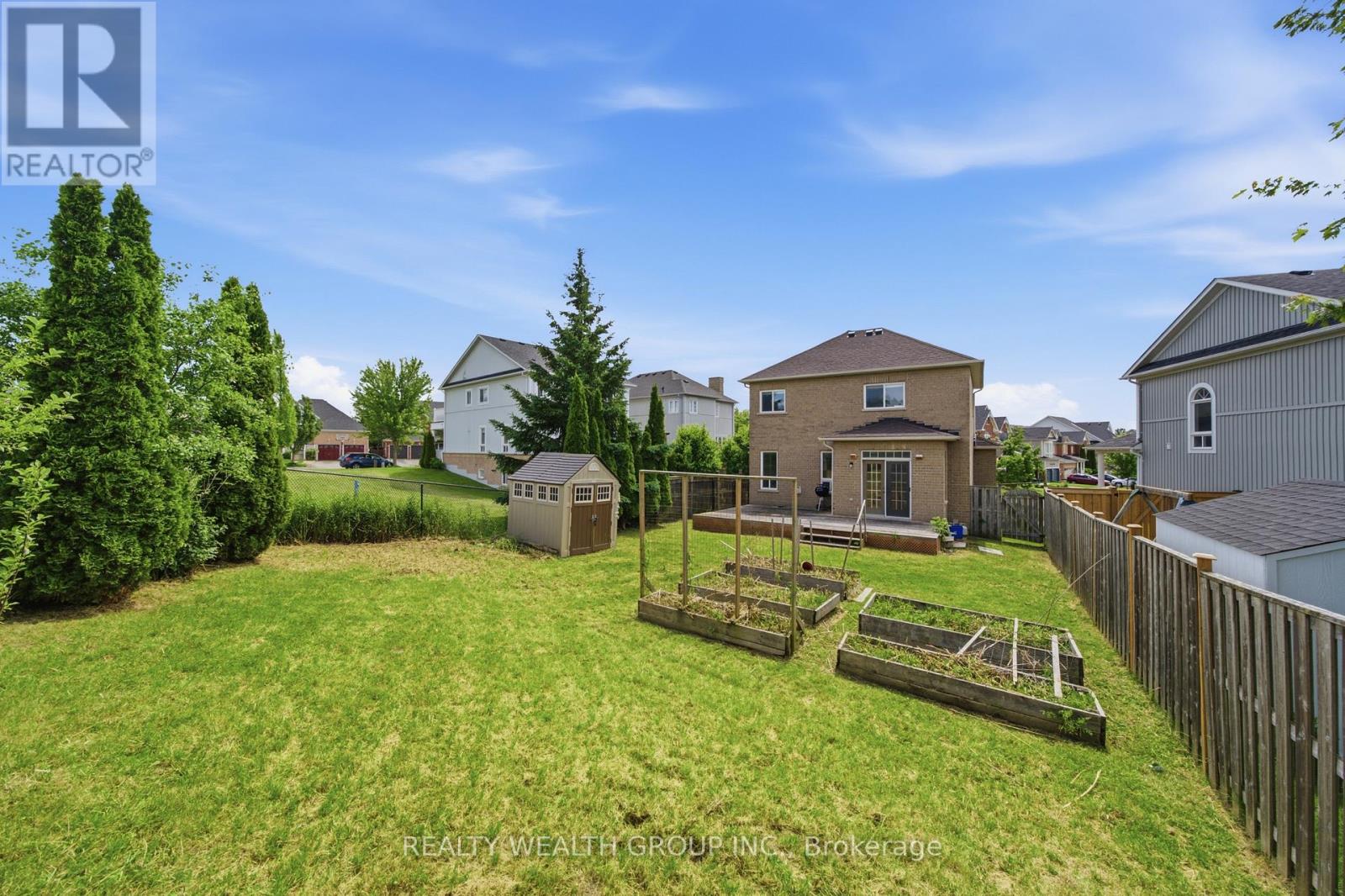 3 QUEENSPLATE DRIVE - 42