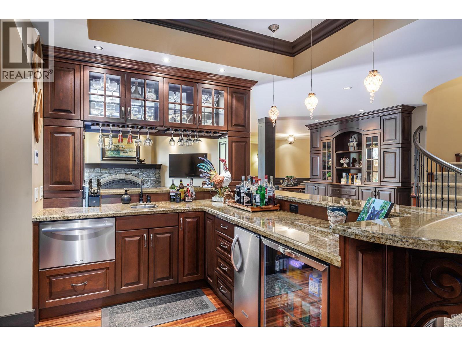 983 Westpoint Drive, Kelowna