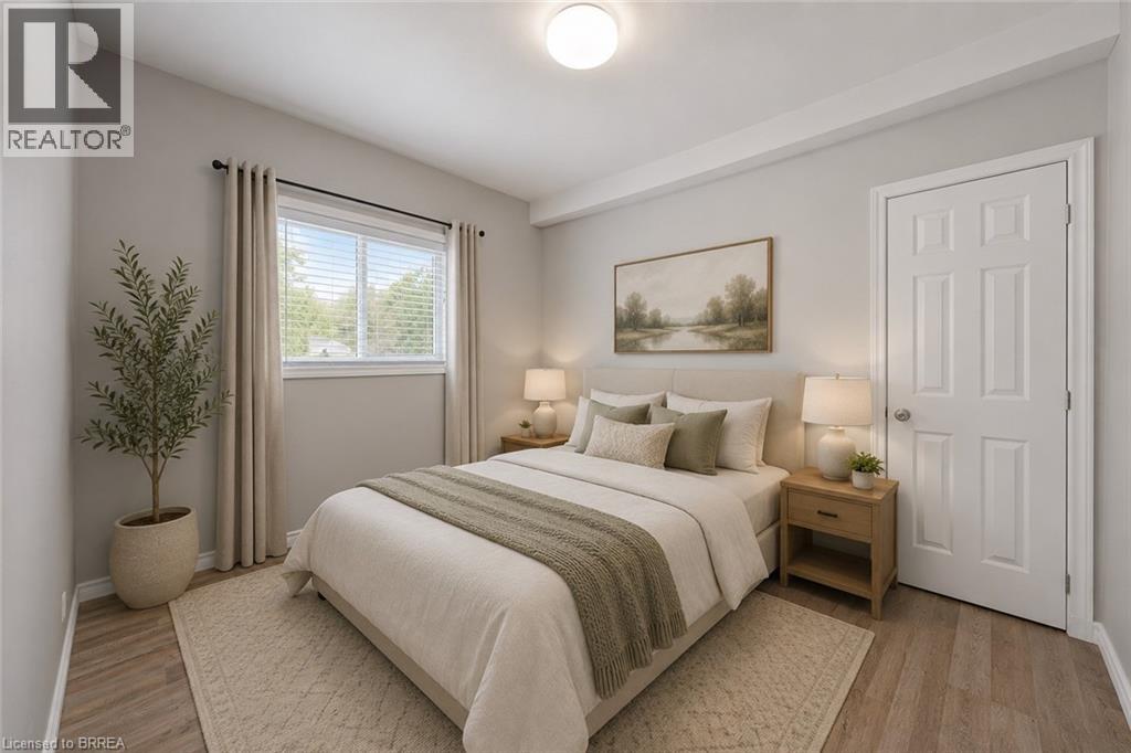 44 LAWRENCE Street - 24