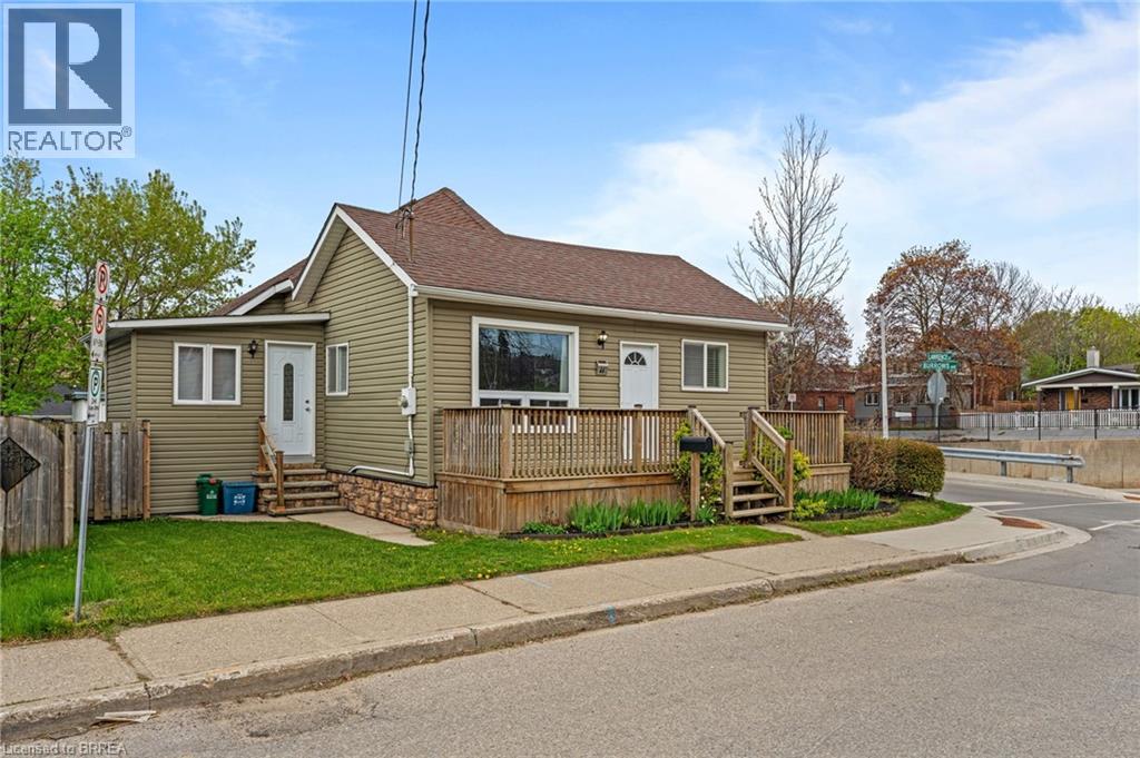 44 LAWRENCE Street - 3