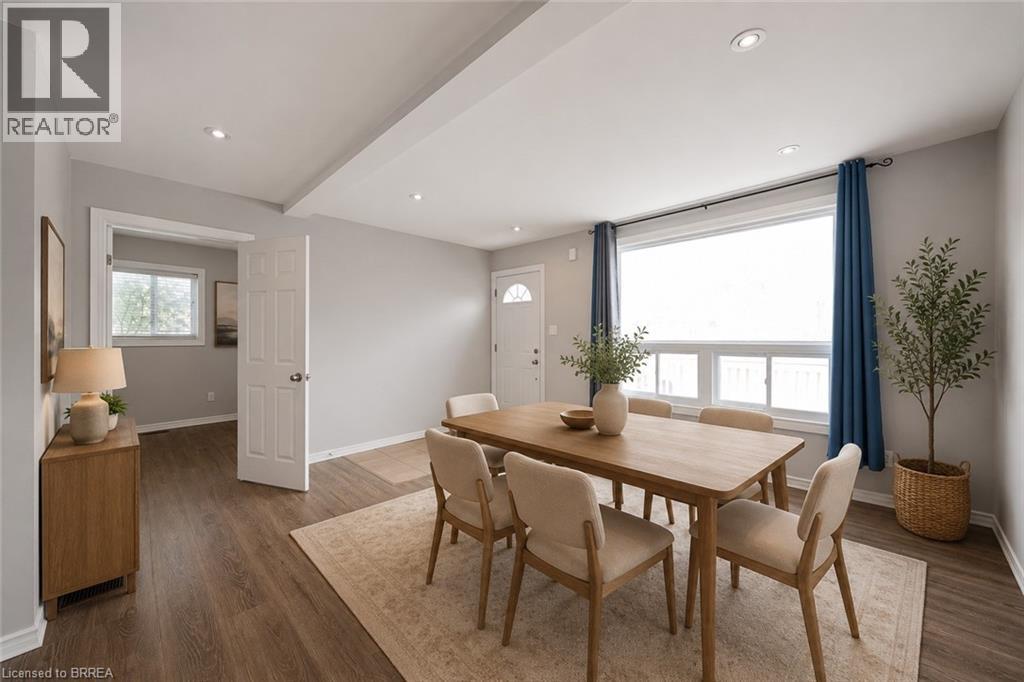 44 LAWRENCE Street - 5