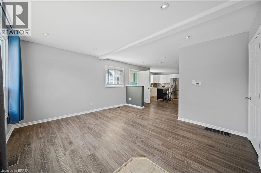 44 LAWRENCE Street - 9