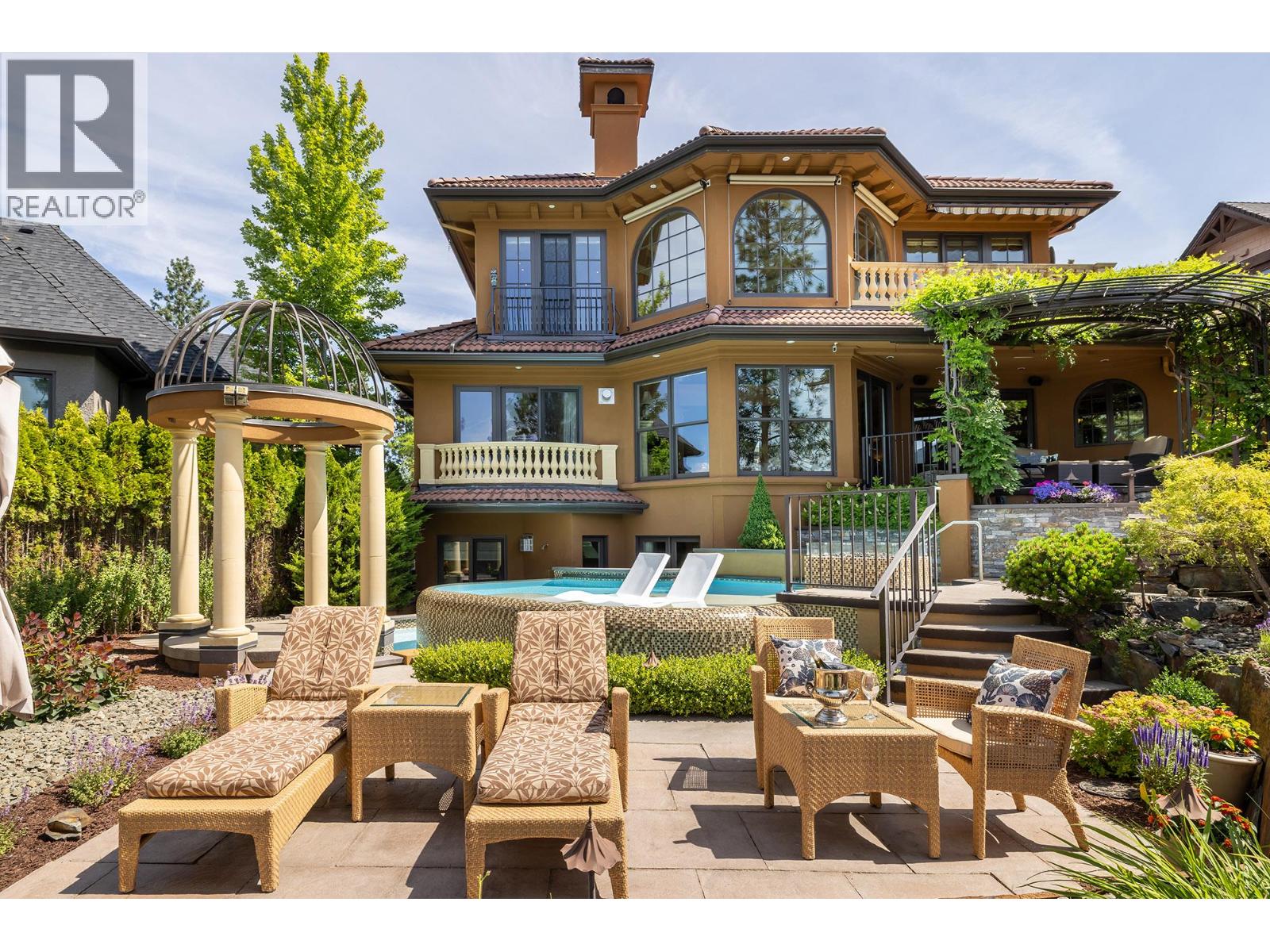 983 Westpoint Drive, Kelowna