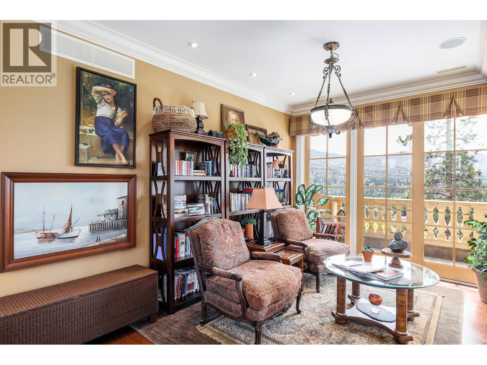 983 Westpoint Drive, Kelowna