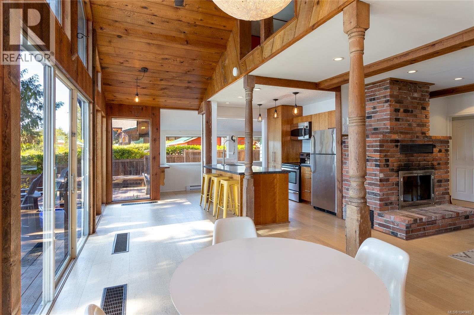 7815 Manatu Rd - 9